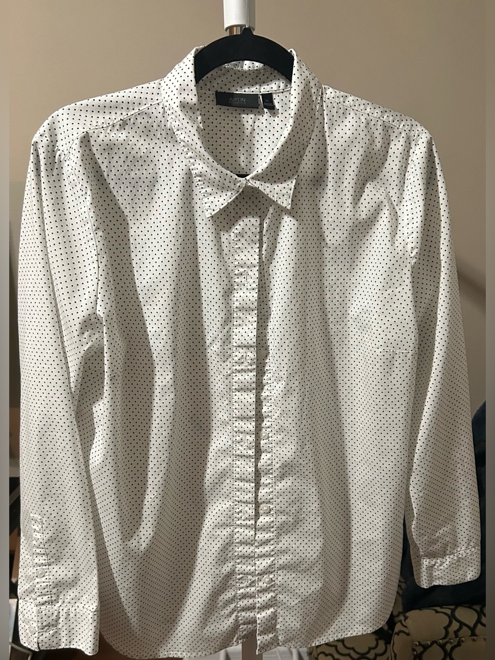 Apt. 9 White Button-Up Shirt with Black Micro Dots